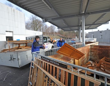 Holzabfall im Altstoffsammelzentrum Melissenweg