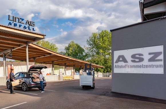 Außenaufnahme des Altstoffsammelzentrums Mostnystraße in Linz