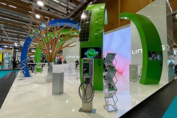 Linz AG-Messestand aulf der Energiesparmesse 2022 mit vielen Besuchern