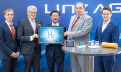 Südkoreanische Delegation zu Besuch bei der LINZ AG