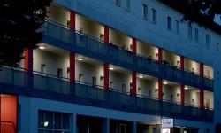 LED-Außenauf- und -eingänge GWG-Wohnhaus