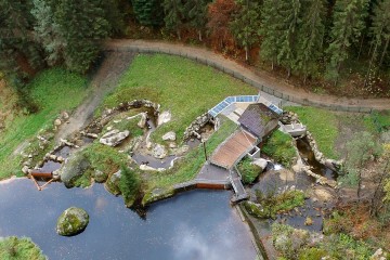 Luftbildaufnahme der Fischwanderhilfe in Pierbach