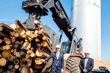 Kraftwerkspark_Holzlager_Fernwärmespeicher_Siligan_Föderl