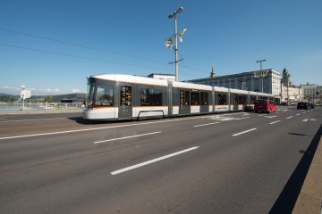 Straßenbahn Nibelungenbrücke