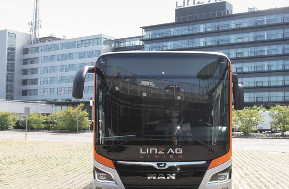 Vorderansicht eines Autobuses von LINZ AG LINIEN