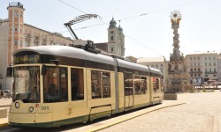 Foto der Pöstlingbergbahn am Hauptplatz