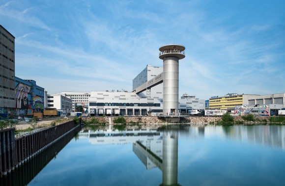 Aussichtsturm im Linzer Hafen