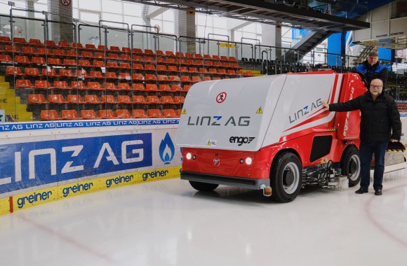 Die neue Eisbearbeitungsmaschine der LINZ AG BÄDER