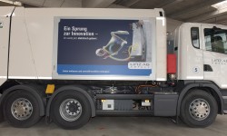 Müllfahrzeug (lastkraftwagen) mit kreiseltechnologie