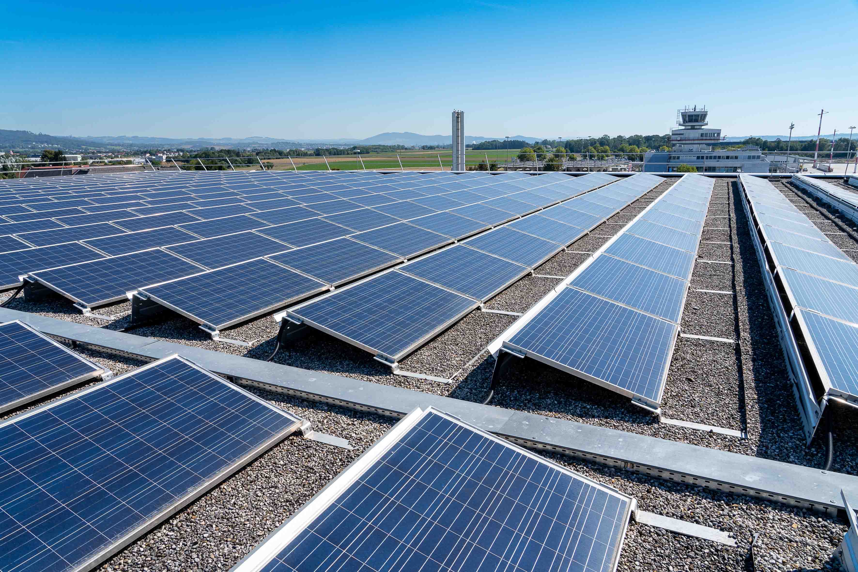 Photovoltaik-Anlagencontracting für Businesskund*innen