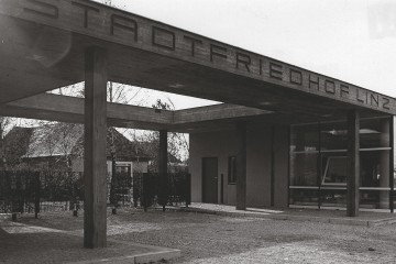 Historische Aufnahme des Eingangs beim Stadtfriedhof Linz/St. Martin